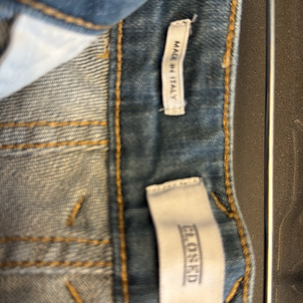 Closed Blue Relaxed Fit Jeans with Tapered Leg - Picture 5 of 5